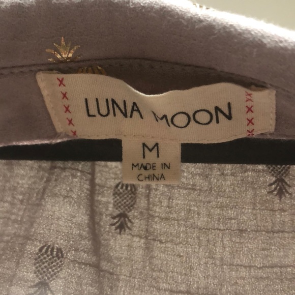 Short Sleeve Pineapple top - Picture 2 of 2